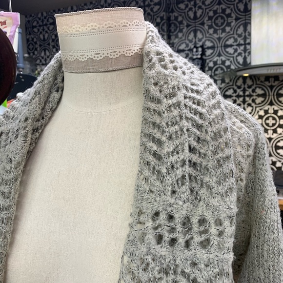 Simply Noelle convertible sweater cardi/pullover - Picture 6 of 9